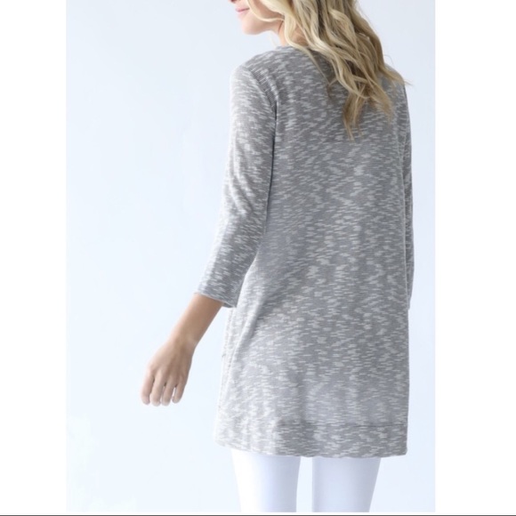 Beautiful grey long sleeve top - Picture 4 of 5